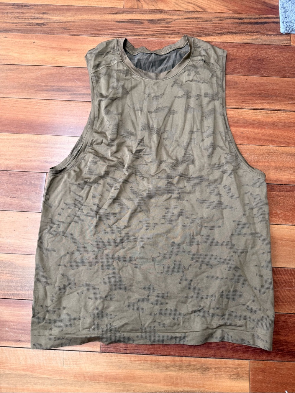 lululemon athletica Olive Green Mesh-Patterned Men's Tank